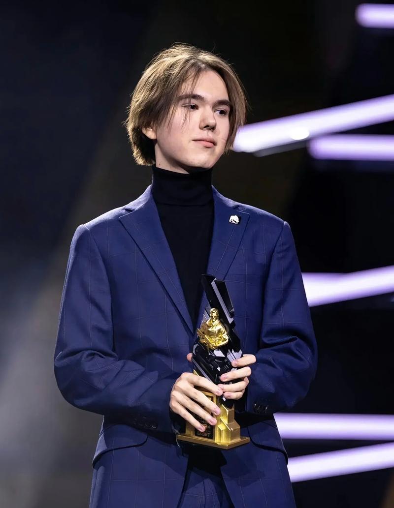 lol新英雄烈娜塔及冲击之刃系列皮肤2月18日上线